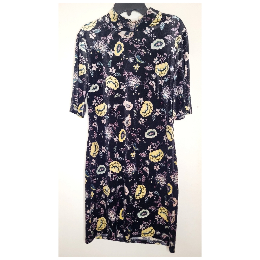 Turtle Neck Velvet Floral Dress